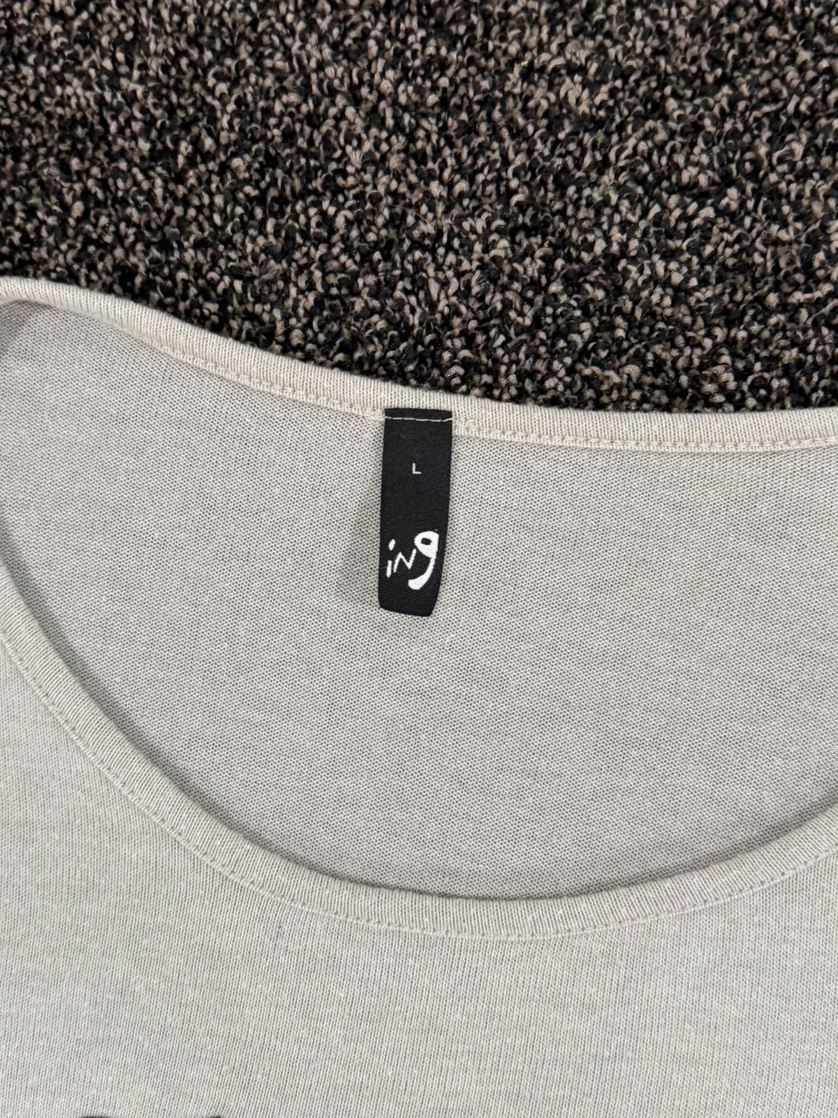 Vintage Vintage Gray Black Flower Flowy T-Shirt Size L / US 10 / IT 46 - 10 Thumbnail