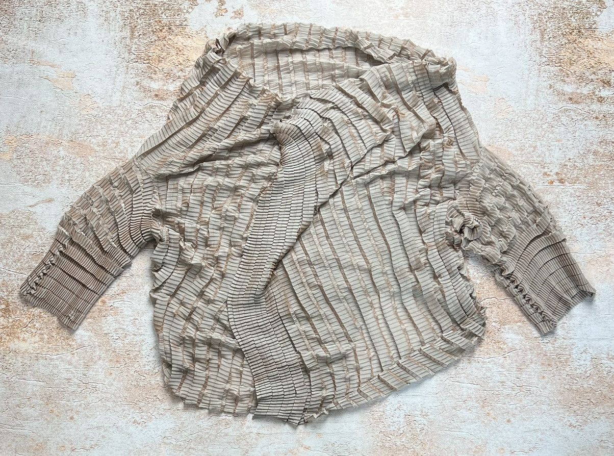 image of Avant Garde x Issey Miyake Vintage Japanese Pleated Unisex Poncho in Beige, Women's (Size Medium)