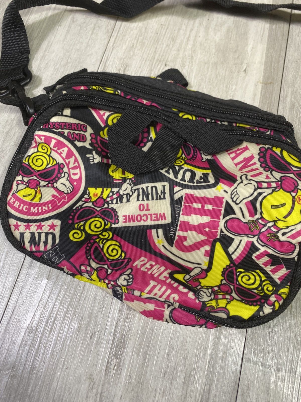 Japanese Brand Hysteric mini japanese brand sling bag Size ONE SIZE - 2 Thumbnail