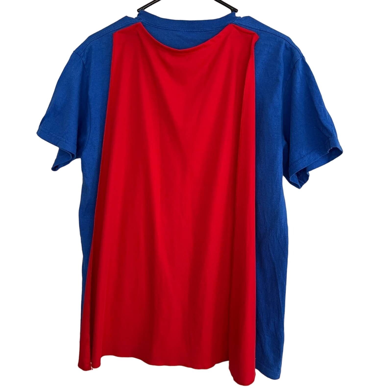 DC Comics DC Comics Superman Shirt Detachable Cape M Halloween Costume Size US M / EU 48-50 / 2 - 2 Thumbnail