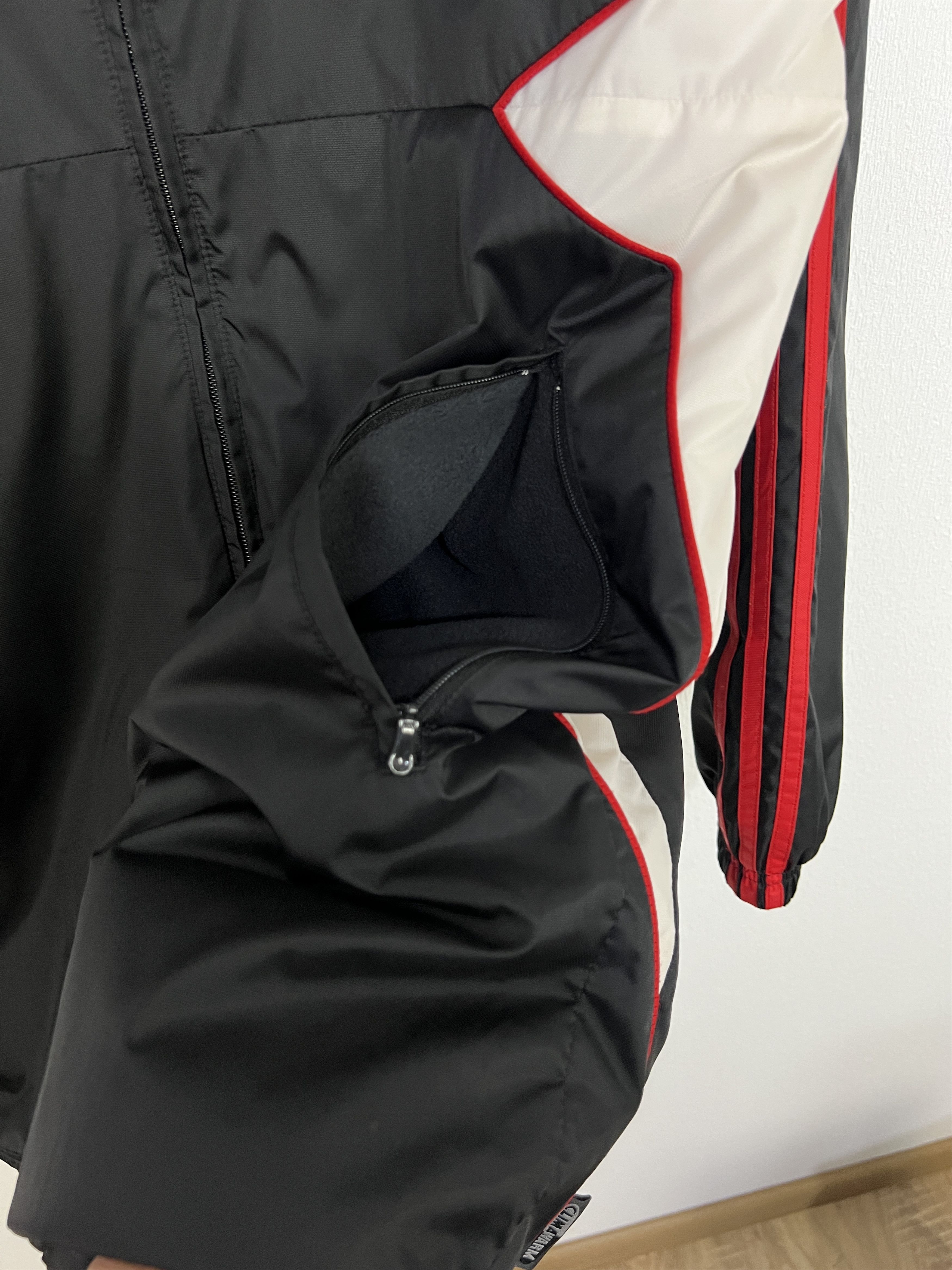 Adidas Vintage Adidas Liverpool Football Jacket Soccer Bomber Black Size US S / EU 44-46 / 1 - 4 Thumbnail