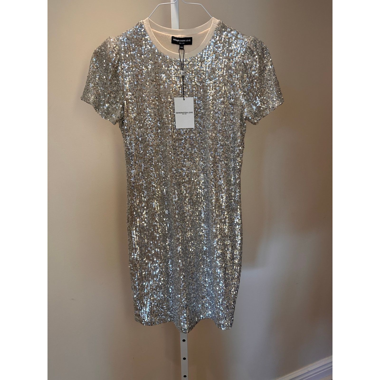 Generation Love NWT Generation Love Donna Sequin Dress Silver size XXS Size XXS / US 00 / IT 34 - 4 Thumbnail