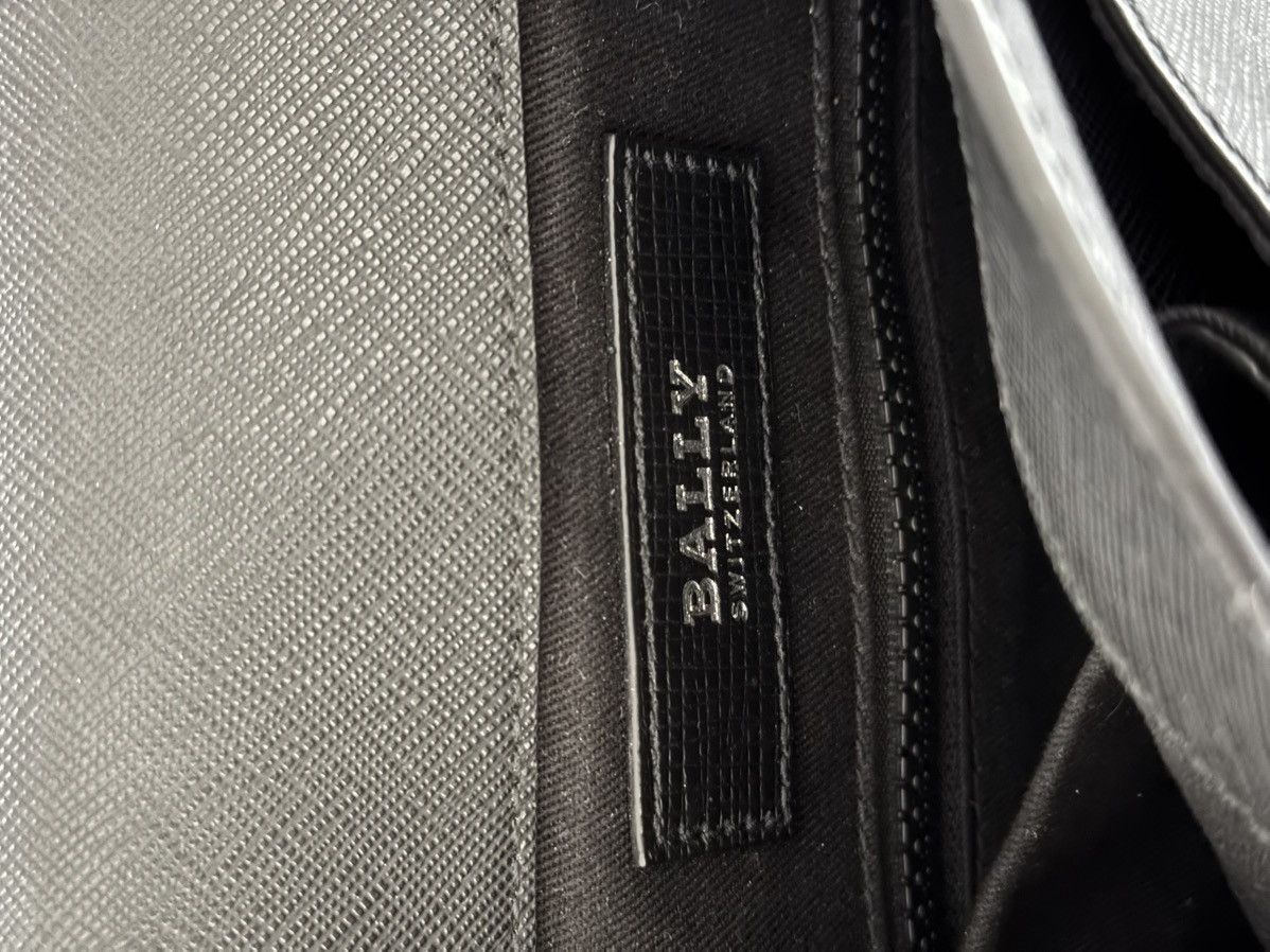 Bally Bally Multi Patch Messenger Bag Size ONE SIZE - 4 Thumbnail
