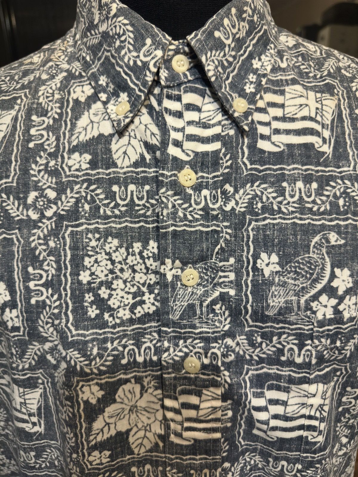 Reyn Spooner PreOwned Reyn Spooner Blue Hawaiian Print 3/4 Button Men's L Size US L / EU 52-54 / 3 - 3 Thumbnail