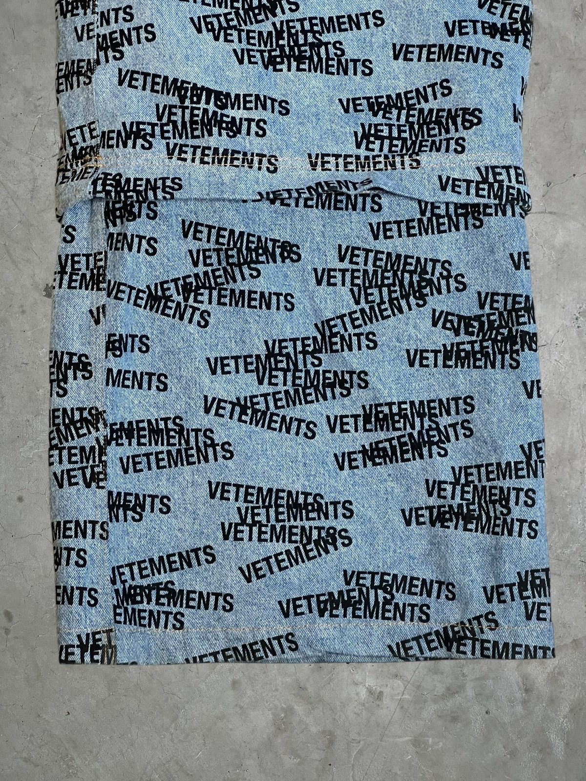 Vetements Vetements Logo Transformer Denim Raver Pants Size US 30 / EU 46 - 4 Thumbnail