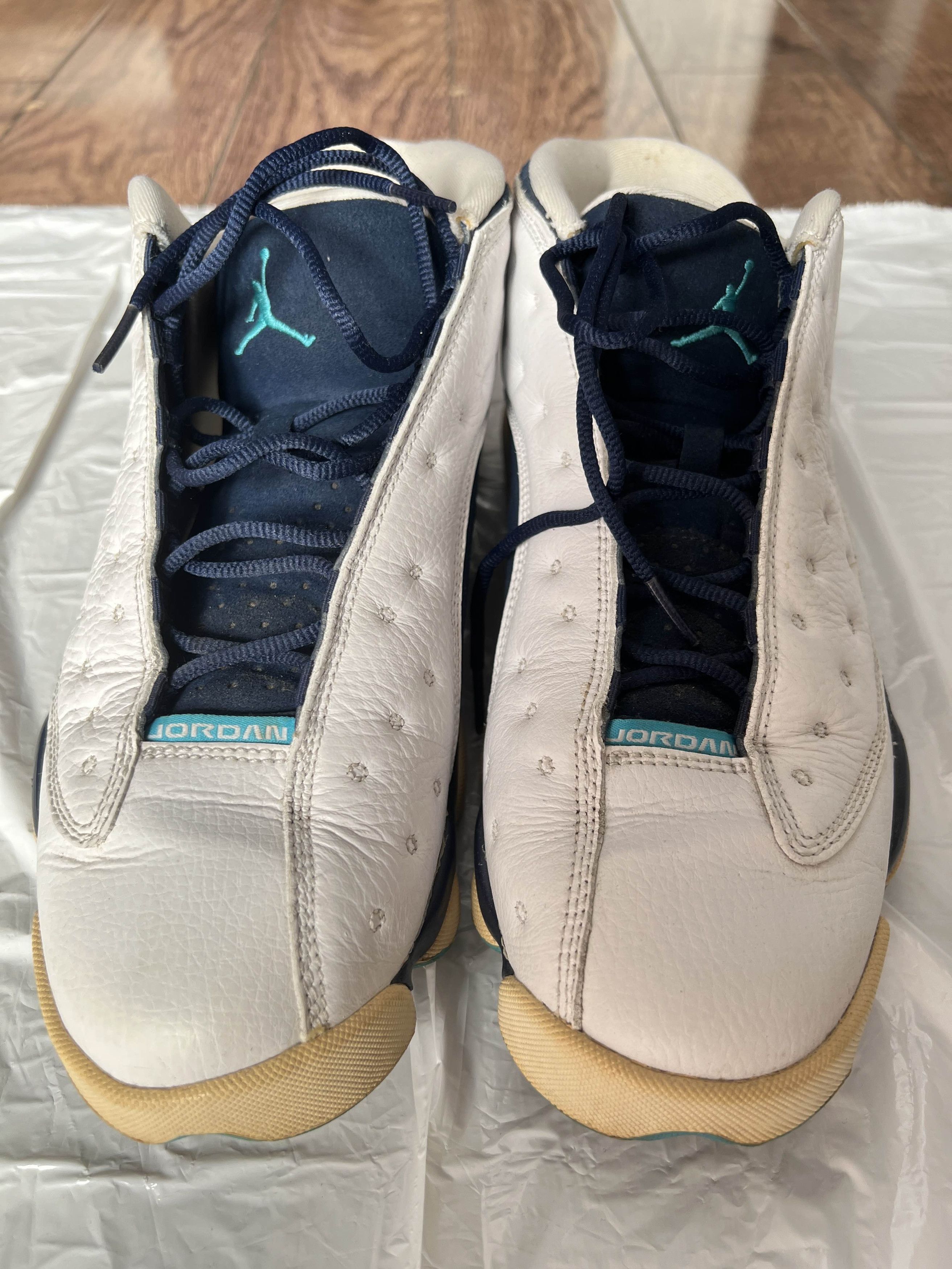 Jordan Brand Air Jordan 13 Low 'Hornets' Size US 10 / EU 43 - 1 Thumbnail