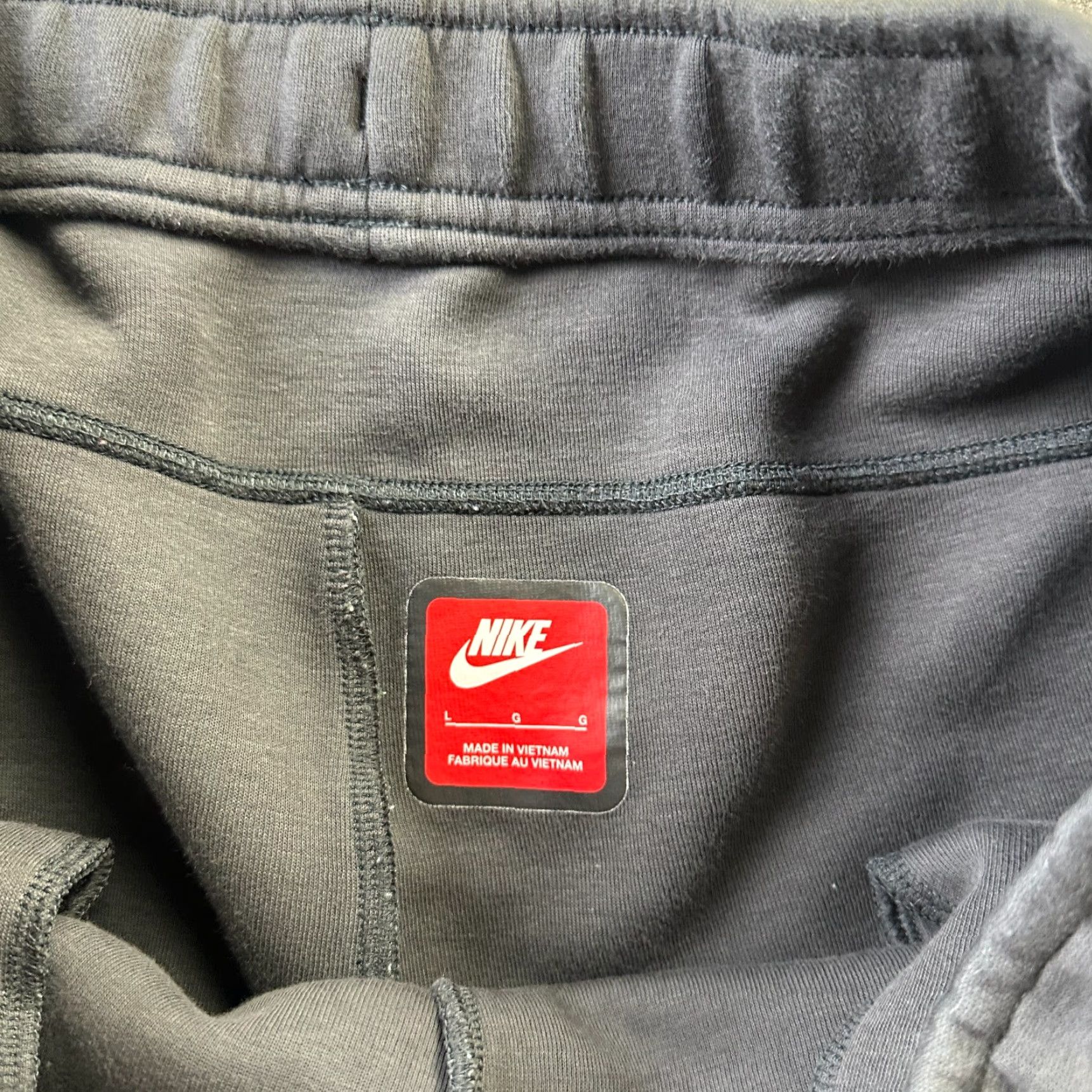 Nike Nike Tech Fleece Pants Mens Large Black Jogger Sweatpants Slim Tapered Pockets Adjustable Waist 32in Inseam 28in Size US 33 - 7 Thumbnail