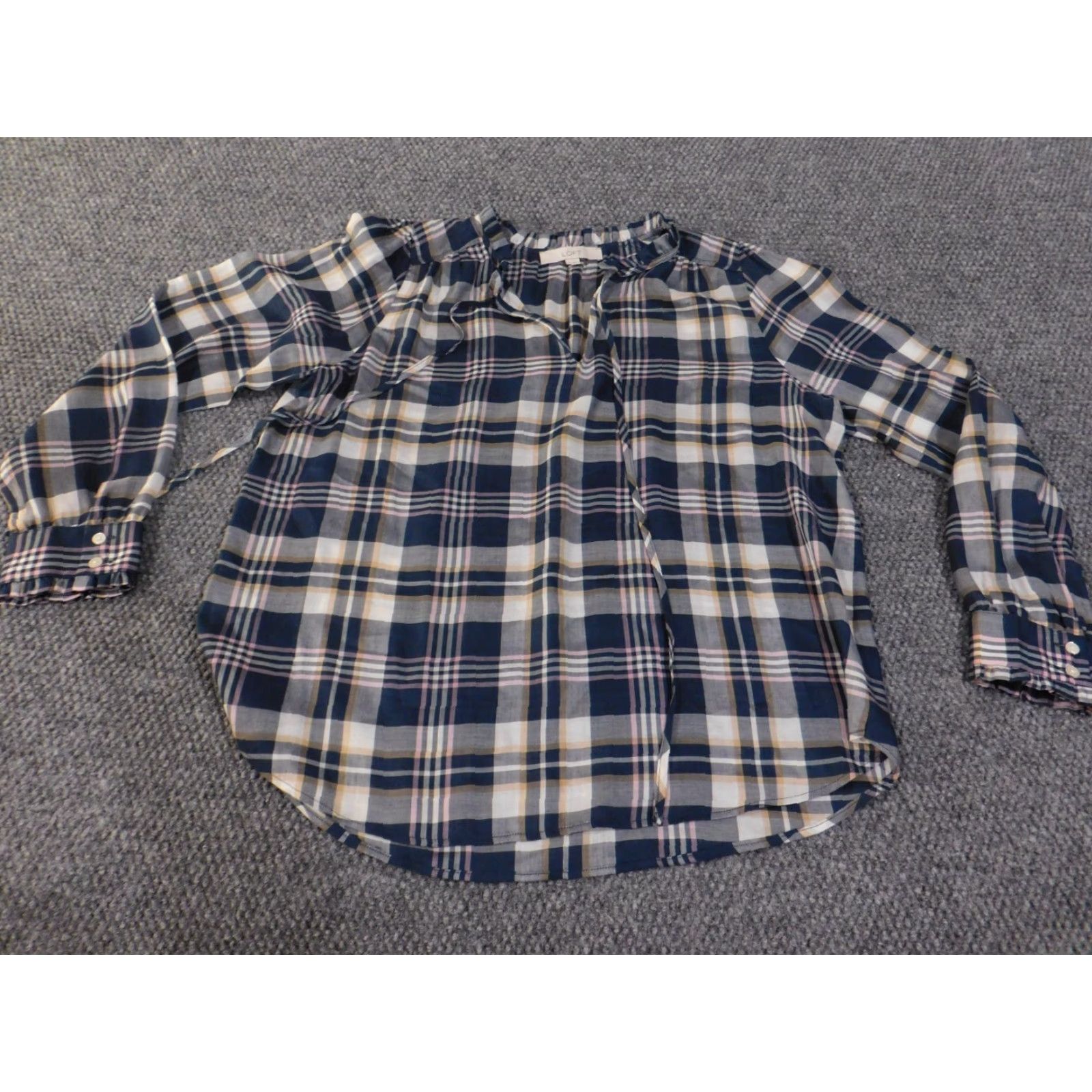Ann Taylor Loft Ann Taylor Loft Blue Plaid Blouse M Women Lyocell Woven Pullover Casual Ruffle Long Sleeve Collared Denim Colorful Basic Size M / US 6-8 / IT 42-44 - 2 Thumbnail