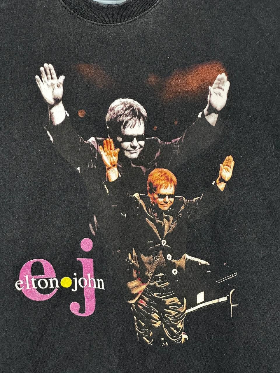 Band Tees Vintage Elton John Tour T-Shirt Pop Music Size US M / EU 48-50 / 2 - 4 Thumbnail