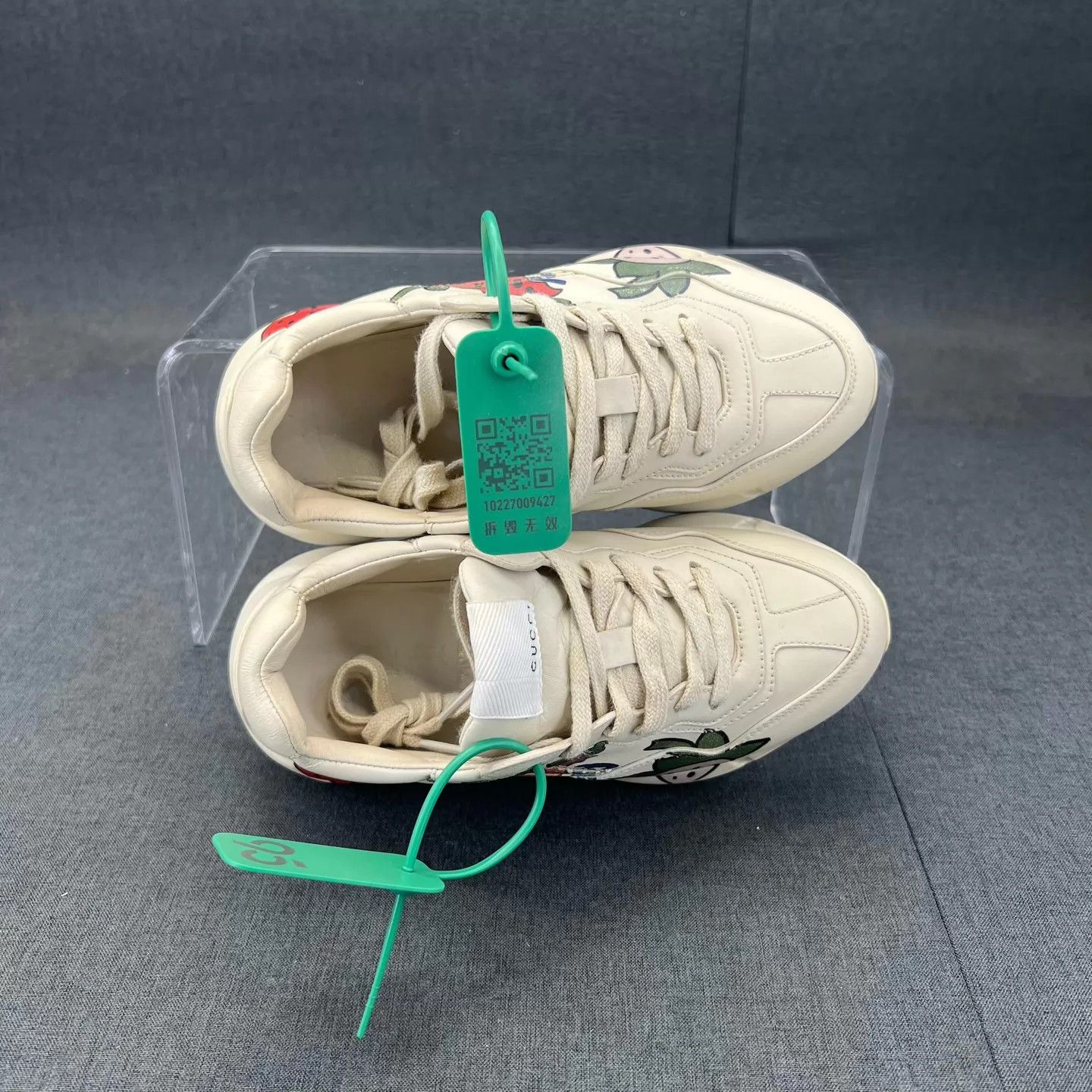 Gucci Gucci Rhyton Strawberry Dad Shoe Women's 34.5 Size US 4 / IT 34 - 4 Thumbnail