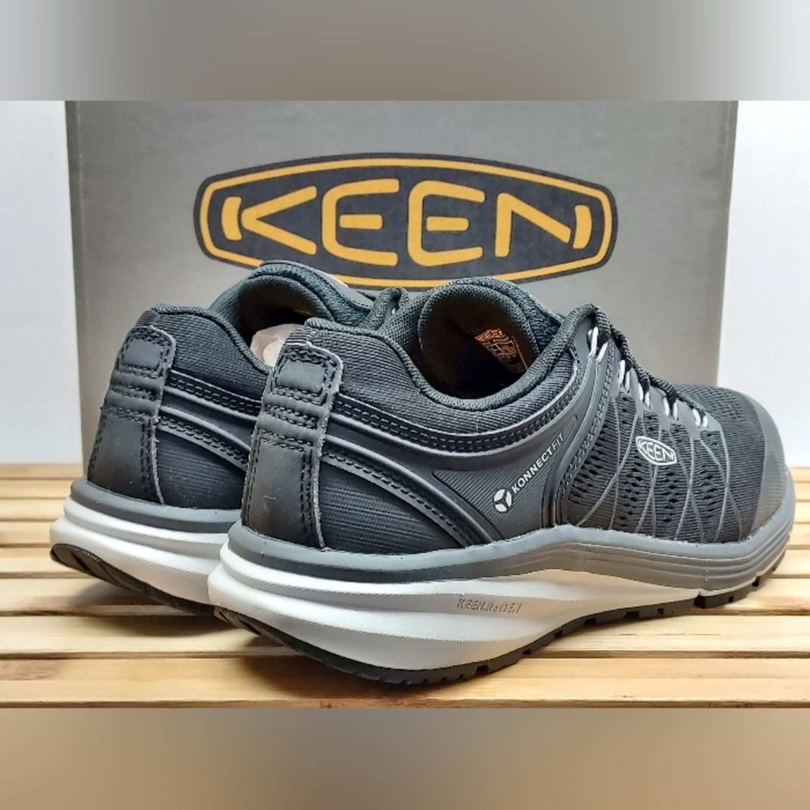KEEN KEEN Mens Vapor/Black Vista Energy Work Shoes SZ 8.5EE Wide Size US 8.5 / EU 41-42 - 3 Thumbnail
