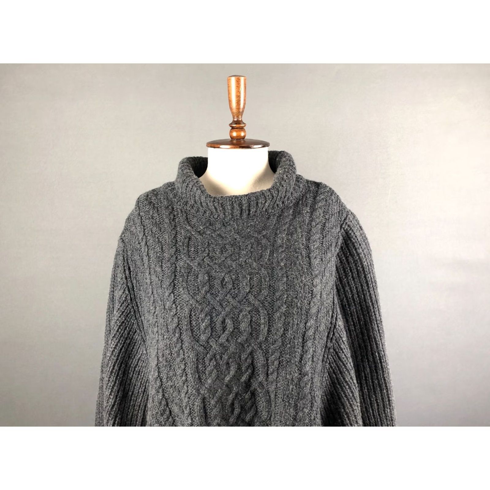 Vintage Aran Crafts Women's Knit Poncho M/L Dark Gray Merino Wool Knit Cape Sleeveless Turtleneck Casual Comfort Size M / US 6-8 / IT 42-44 - 5 Thumbnail