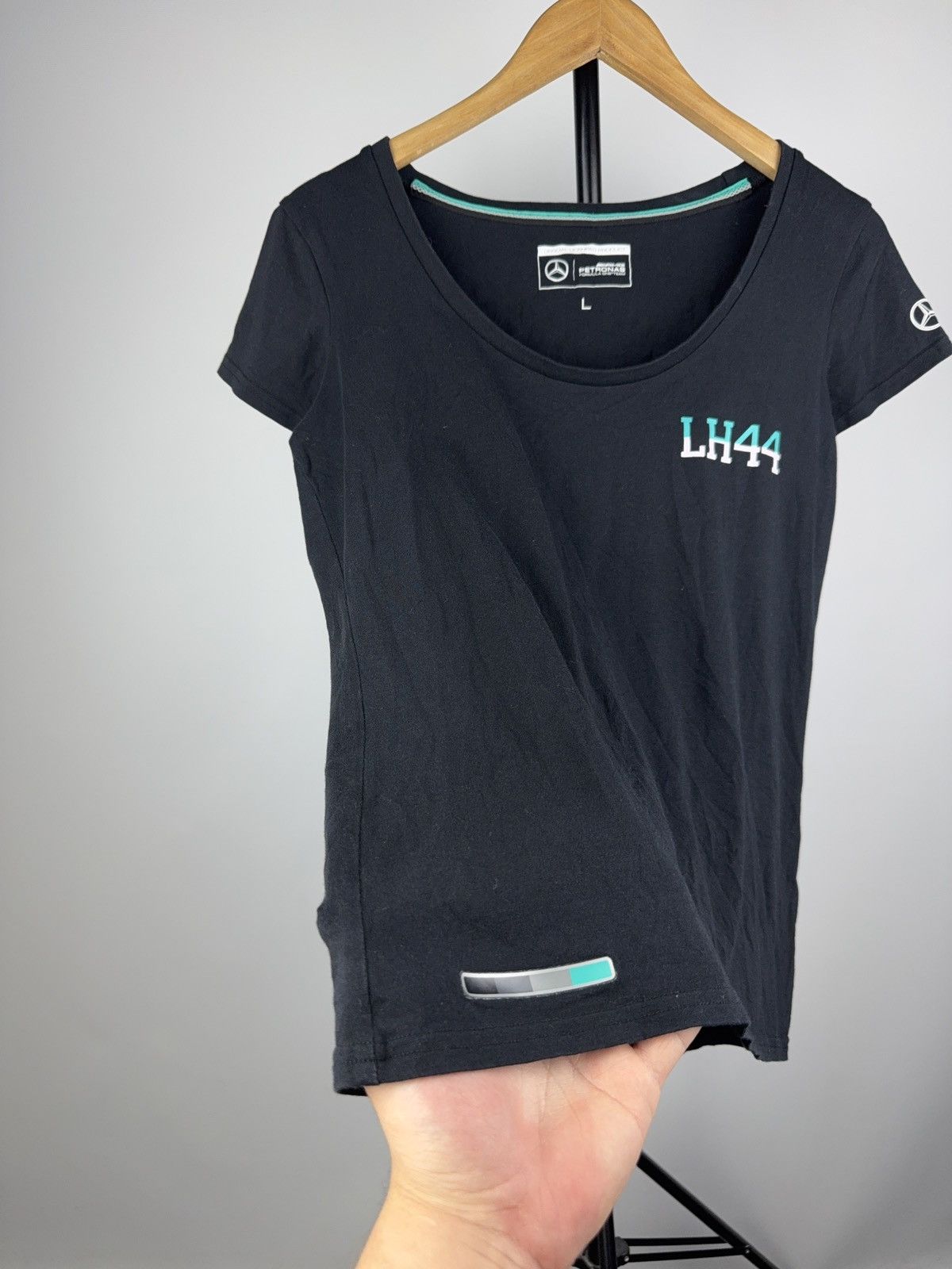 Mercedes-Benz Rare Racing 00s Mercedes LH44 Hamilton Petronas AMG t shirt Size L / US 10 / IT 46 - 3 Thumbnail