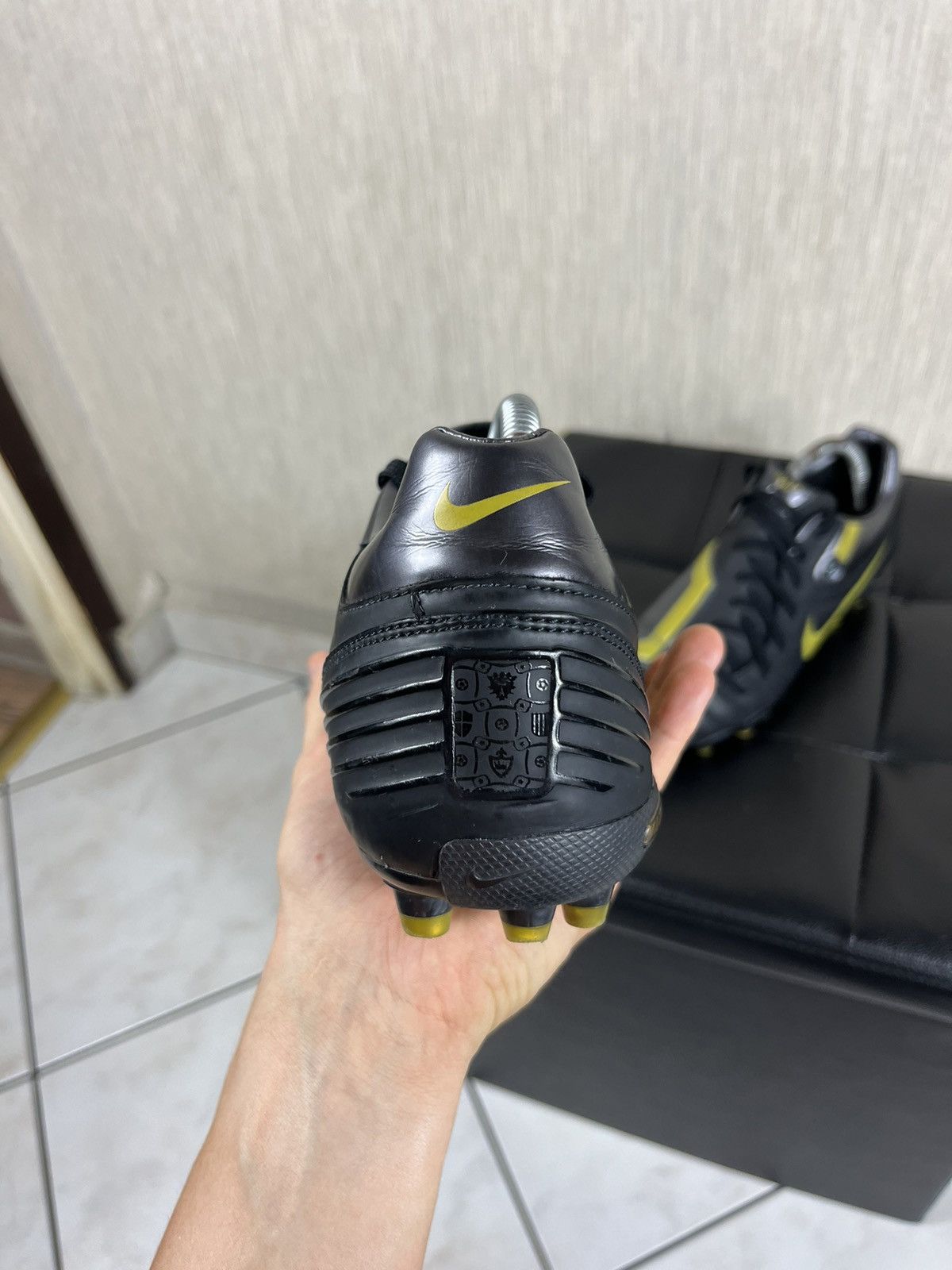 Nike Vintage 2006 Nike Total 90 shift soccer shoes leather boots Size US 9 / EU 42 - 8 Thumbnail
