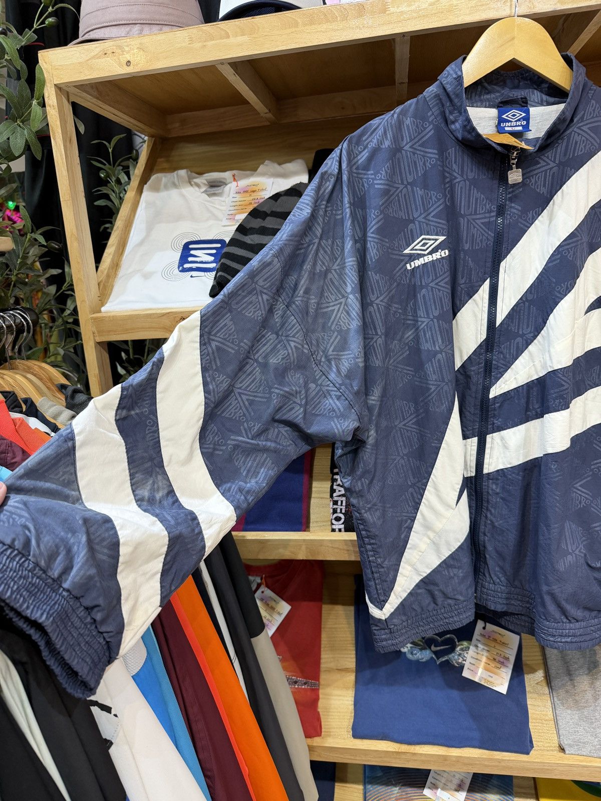 Umbro Vintage Umbro Big Logo 90's Track Jacket Size US L / EU 52-54 / 3 - 3 Thumbnail