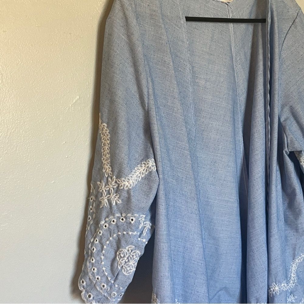 Designer Boutique Blue White Embroidered Floral Long 3/4 Sleeves Size ONE SIZE - 3 Thumbnail