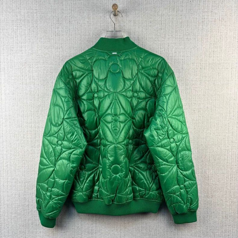 Louis Vuitton Louis Vuitton SS23 Solid Logo Flower Quilted Bomber Jacket Size US L / EU 52-54 / 3 - 3 Thumbnail
