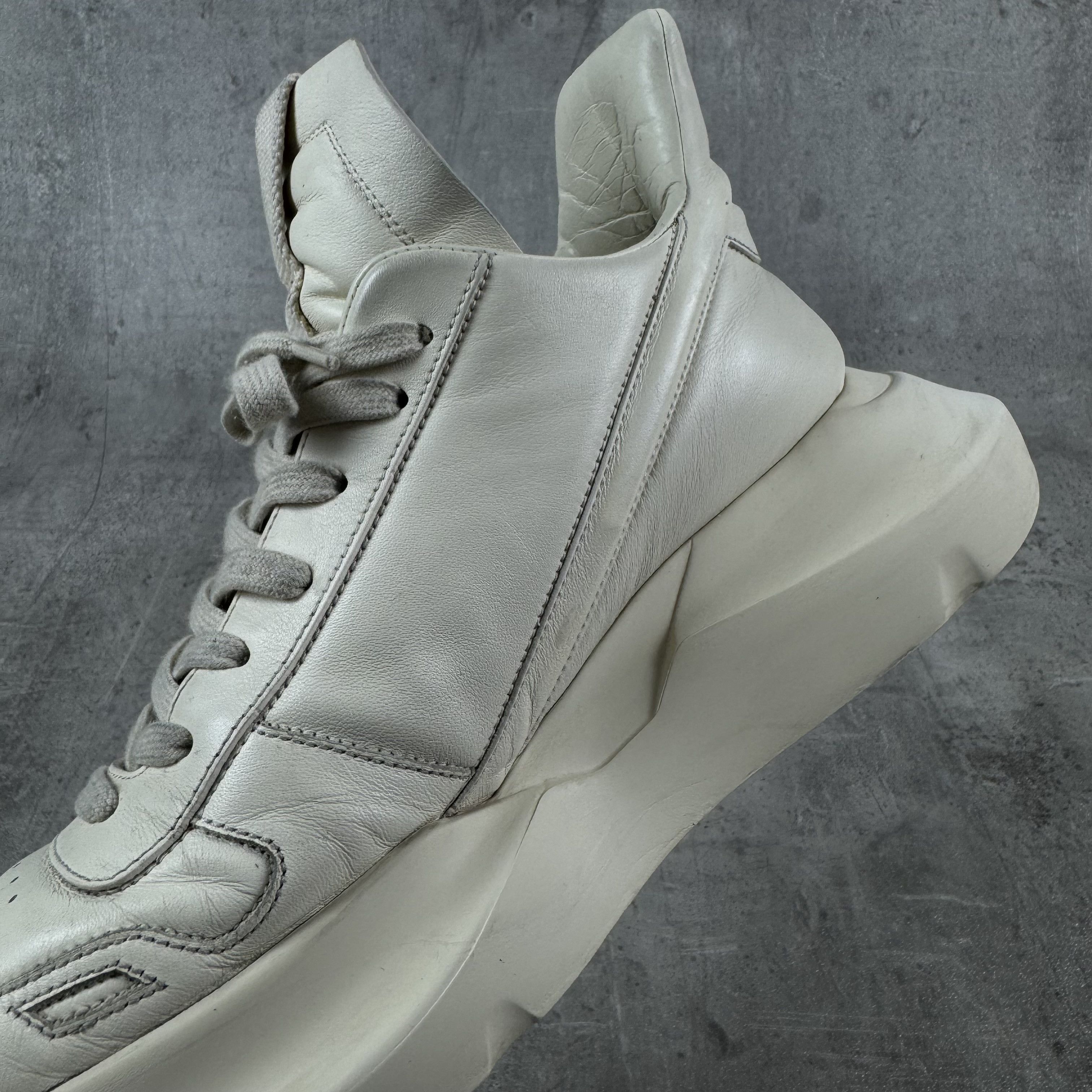 Rick Owens RICK OWENS Geth Runner Sneakers in White Size EU42 Size US 9 / EU 42 - 11 Thumbnail