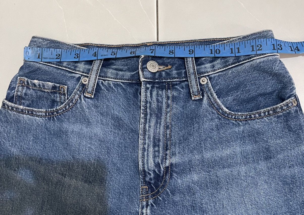 Uniqlo Uniqlo Distressed Washed Blue Straight Fit Jeans Size US 26 / EU 42 - 8 Thumbnail