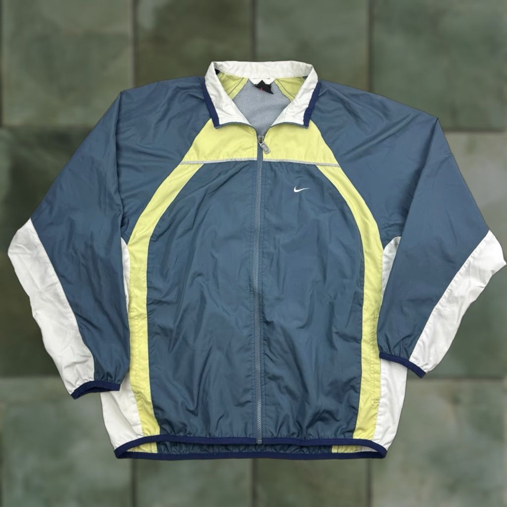 Nike VINTAGE Nike Windbreaker Jacket Womens XL Green Collared 90s Full Zip Size XL / US 12-14 / IT 48-50 - 1 Thumbnail