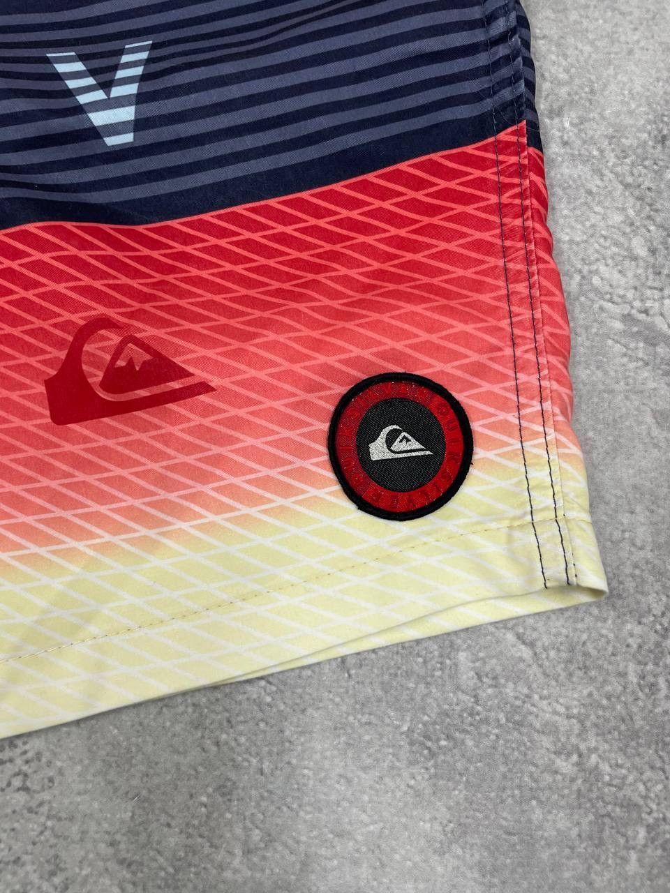 Quiksilver Quiksilver Men Gradient Swim Shorts Navy Red Size L Size US 34 / EU 50 - 3 Thumbnail