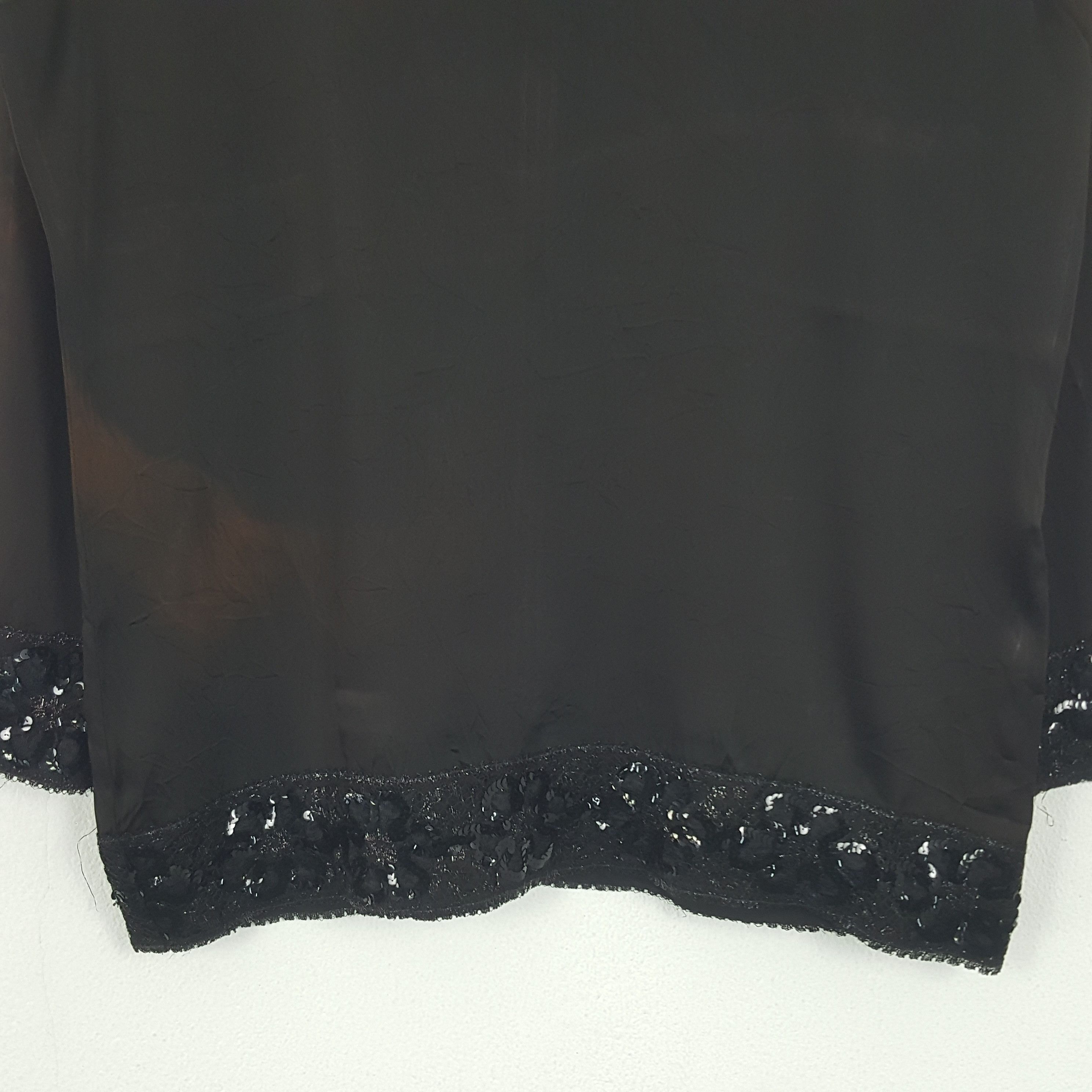 Givenchy × Vintage Vintage Givenchy Designer Brand Rare Tshirt Size M / US 6-8 / IT 42-44 - 2 Thumbnail