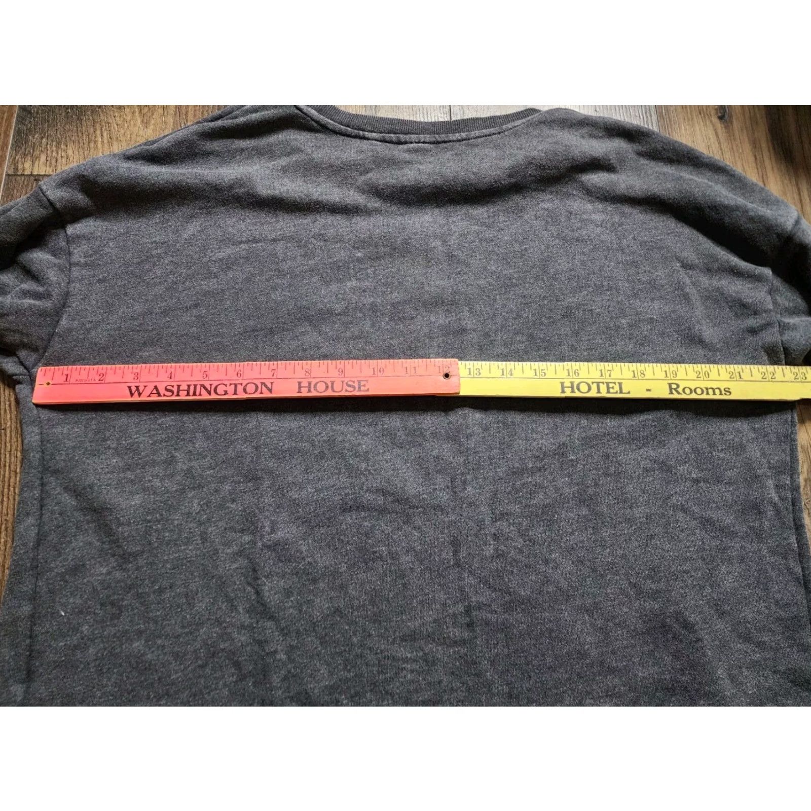 Junk Food Junk Food Womens L Def Leppard Cropped Sweatshirt Band Tee Sweatshirt L Gray Graphic Print Cropped Music Retro Rock Pullover Crew Neck Long Sleeve Size L / US 10 / IT 46 - 3 Thumbnail