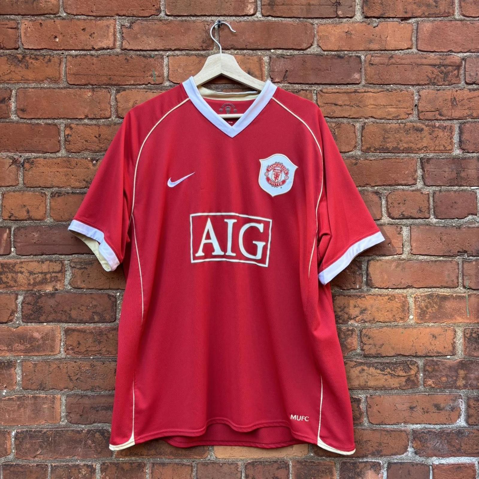 Nike vintage Manchester United AIG Nike 06-07 jersey XL Size US XL / EU 56 / 4 - 1 Thumbnail