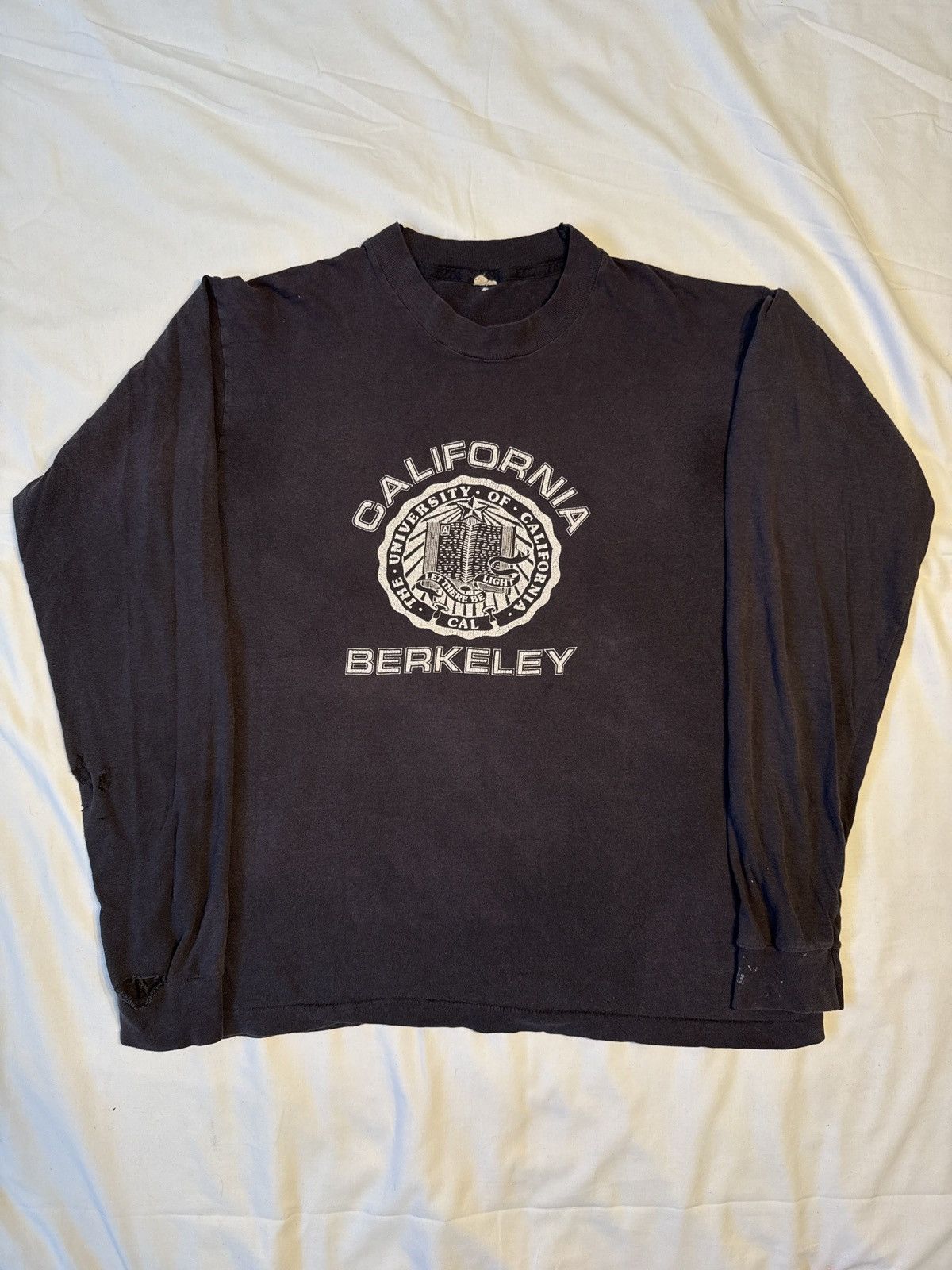 Vintage Vintage 80s California Berkley Faded Black Long Sleeve Shirt Size US L / EU 52-54 / 3 - 1 Thumbnail