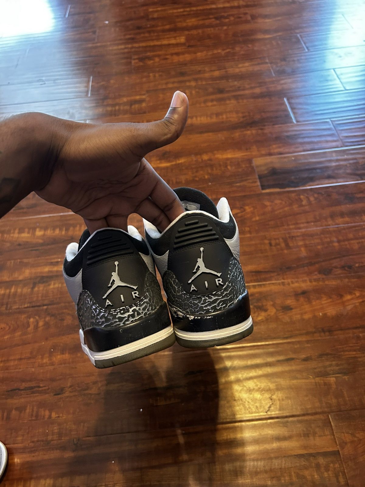 Jordan Brand Jordan 3 “Wolf Grey” Size US 11 / EU 44 - 4 Thumbnail