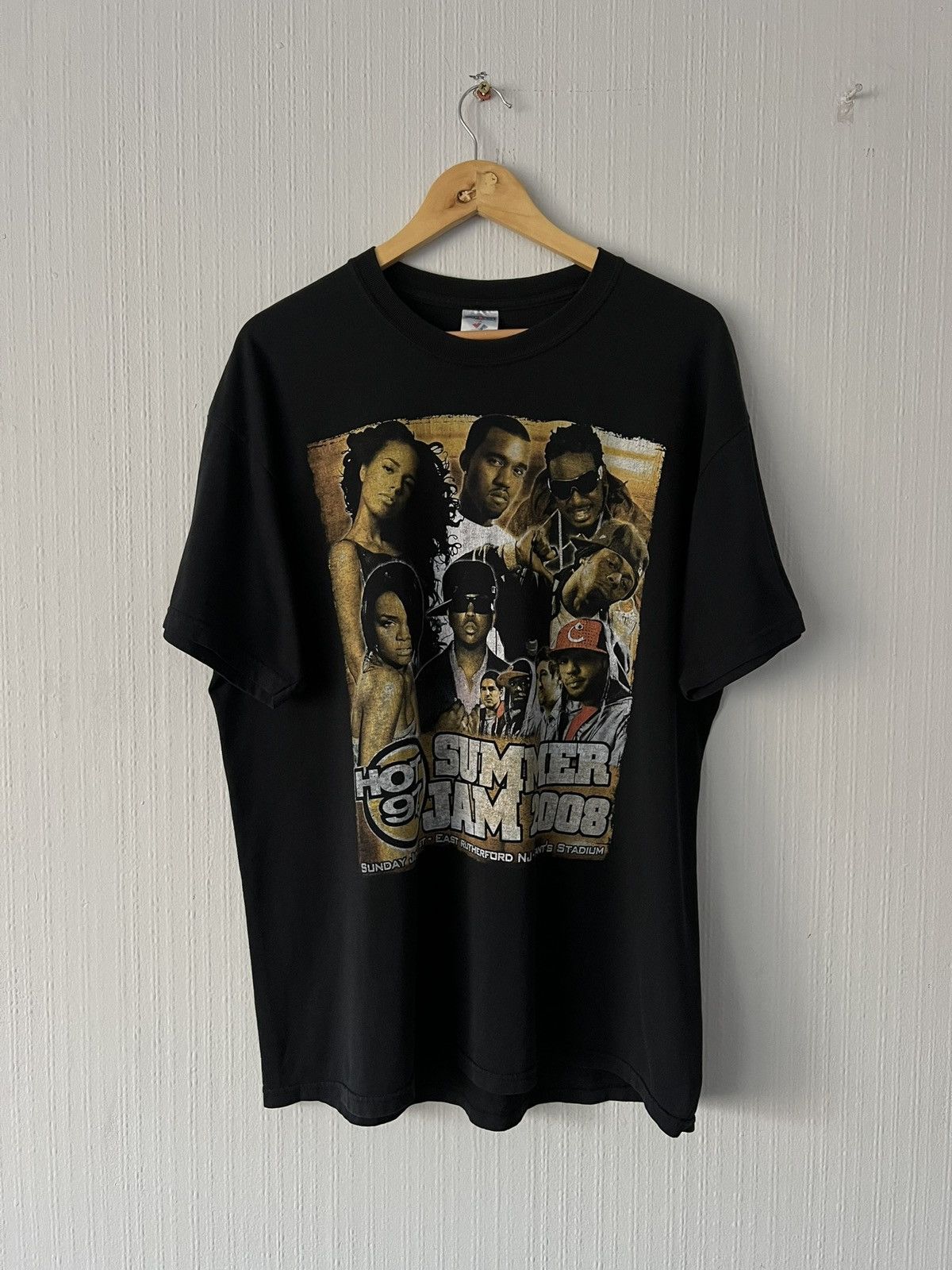 Kanye West 08 Summer Jam KanyeWest Rihana LilWayne Public Enemy Rap tee Size US XL / EU 56 / 4 - 3 Thumbnail