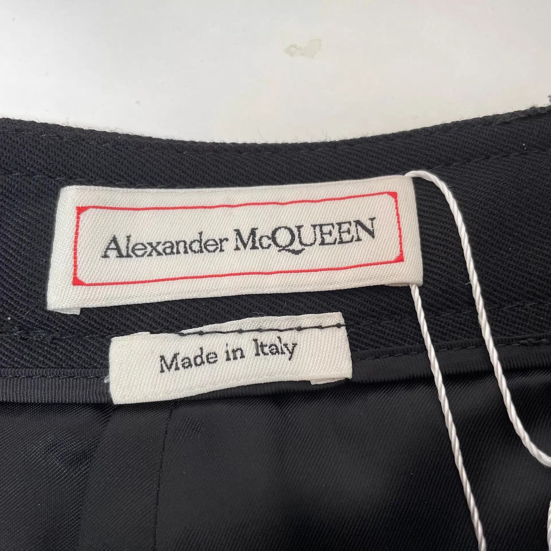 Alexander McQueen Alexander McQueen black short skirt 38 Size 26" / US 2 / IT 38 - 6 Thumbnail