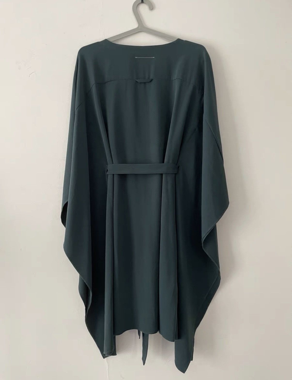 Maison Margiela Maison Martin Margiela MM6 Printed Cape-Style Short Sleeve Size US M / EU 48-50 / 2 - 2 Thumbnail
