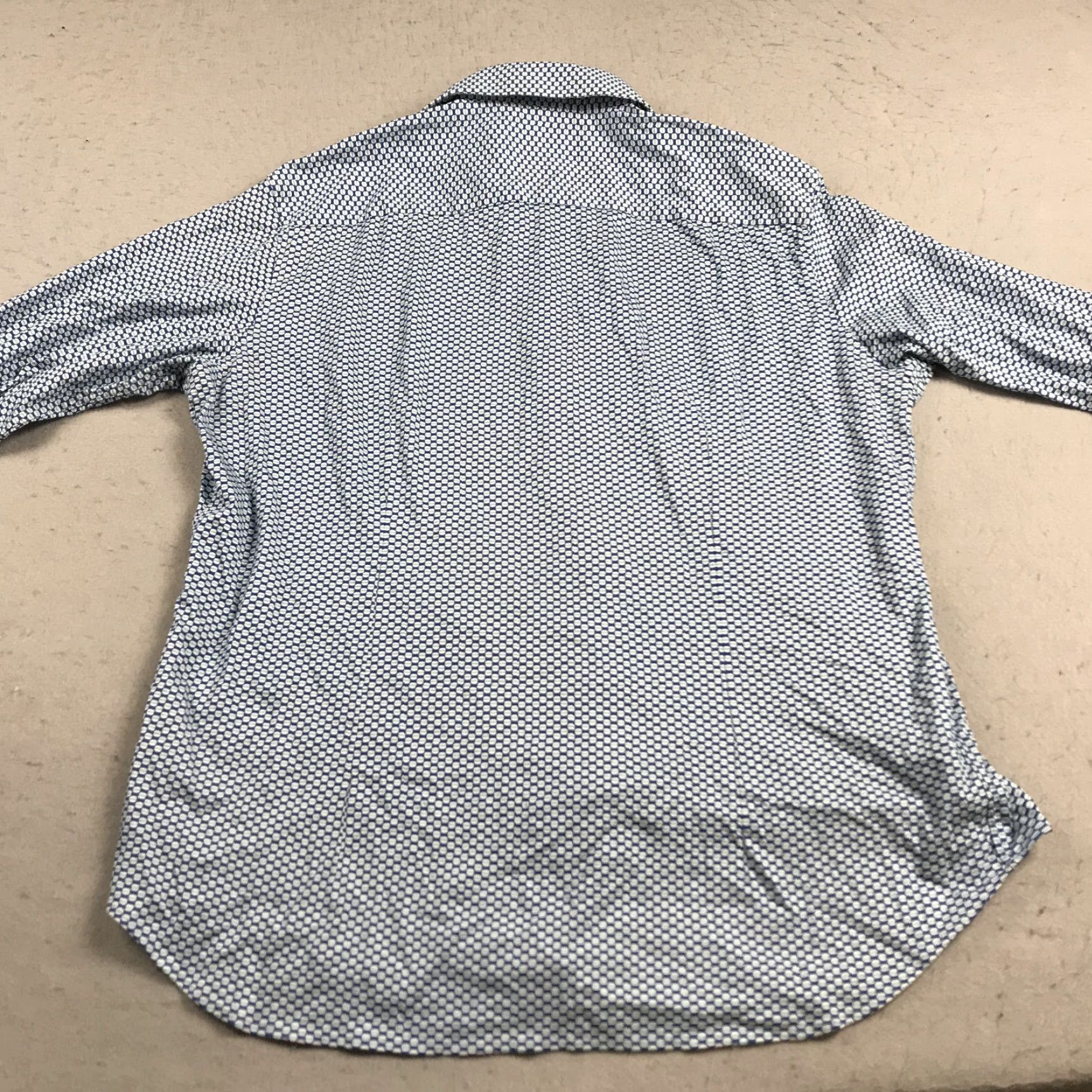 Vintage Buttercloth Mens XL Blue White Contrast Geometric Button-Up Shirt 100% Cotton Casual Long Sleeve Vintage No Size US XL / EU 56 / 4 - 7 Thumbnail