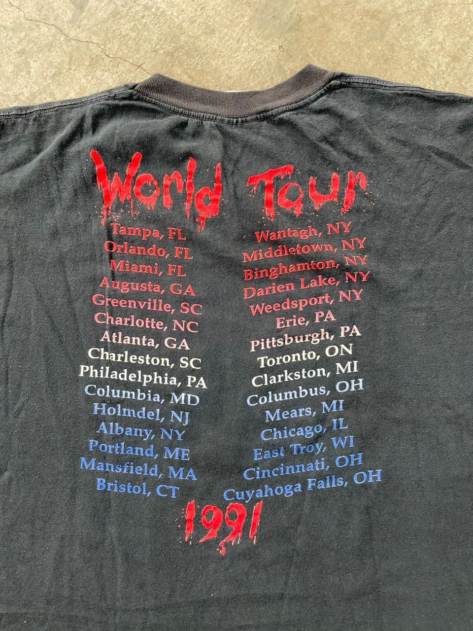 Band Tees Vintage 90s Cinderella 'Heart Break Station' Tour Band Tees Size US XL / EU 56 / 4 - 4 Thumbnail