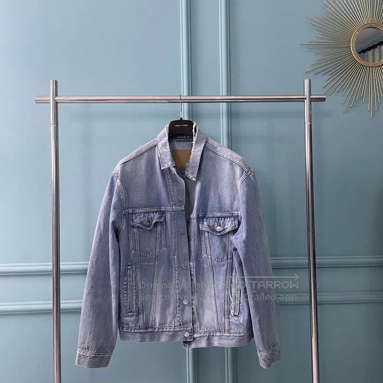Balenciaga Balenciaga Back logo water-washed blue destroyed collar de Size XS / US 0-2 / IT 36-38 - 1 Thumbnail