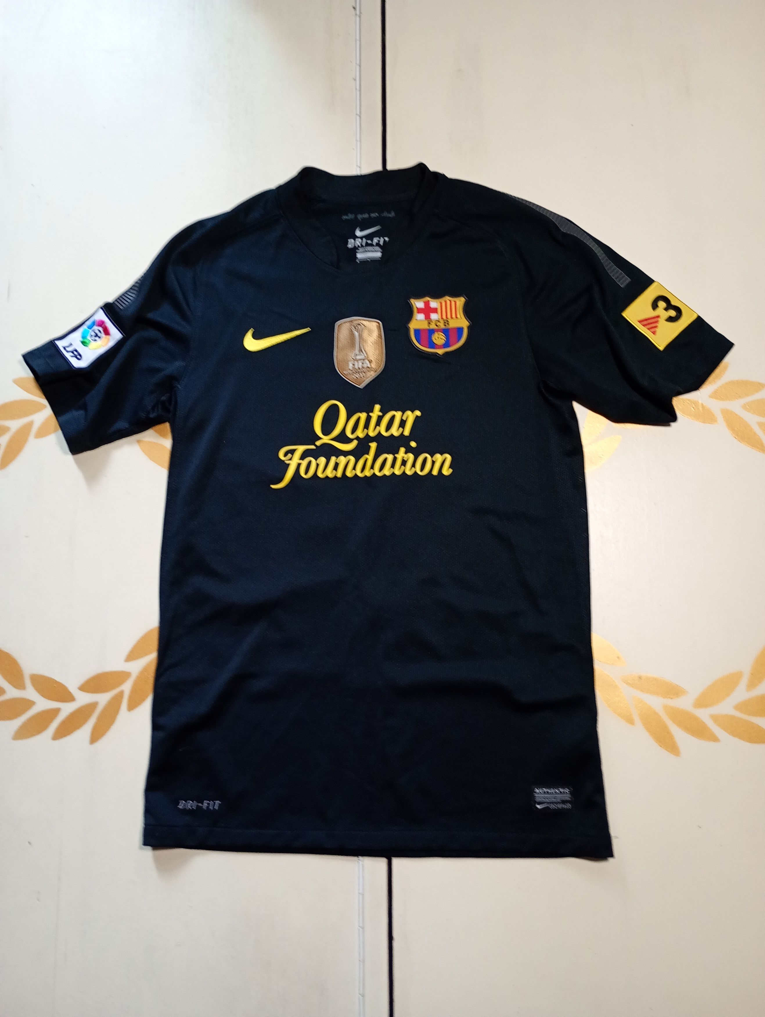 Nike Nike Barcelona FC Away Jersey 10 Messi 2011-2012 Size US S / EU 44-46 / 1 - 2 Thumbnail