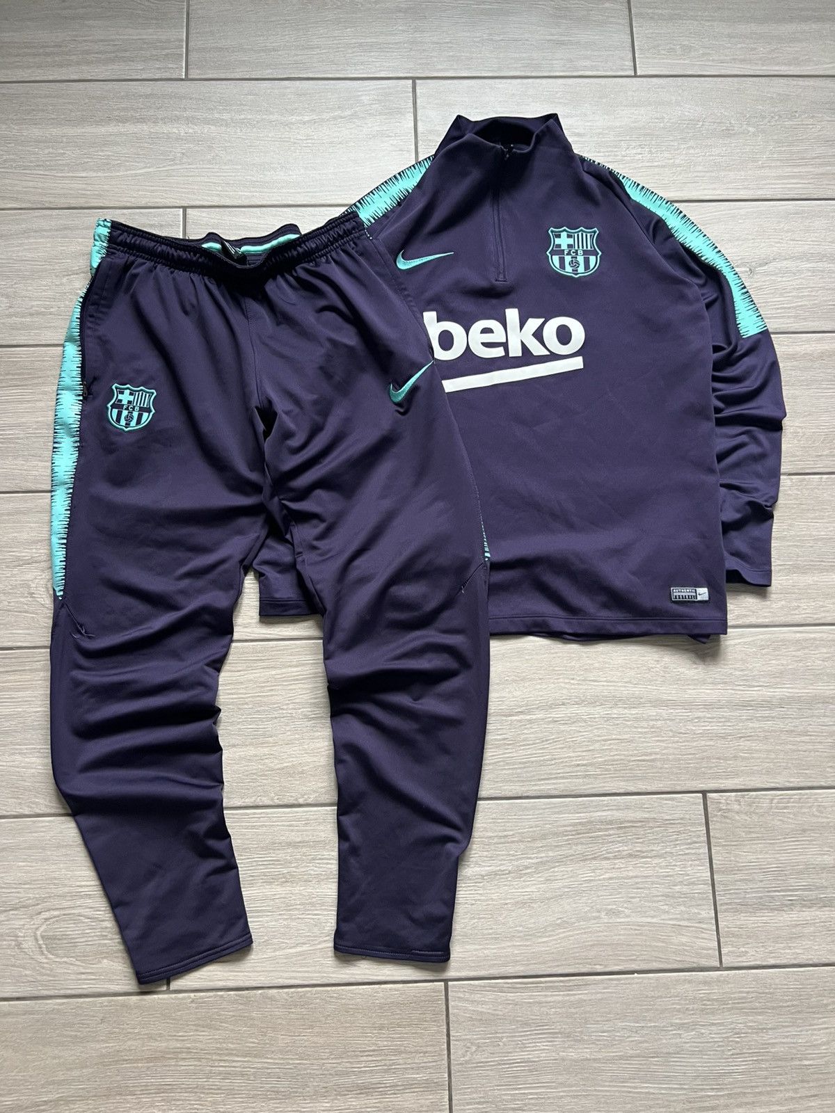 Nike Nike FC Barcelona 2018/19 Training Suit Jacket Pants Socer Size US M / EU 48-50 / 2 - 5 Thumbnail