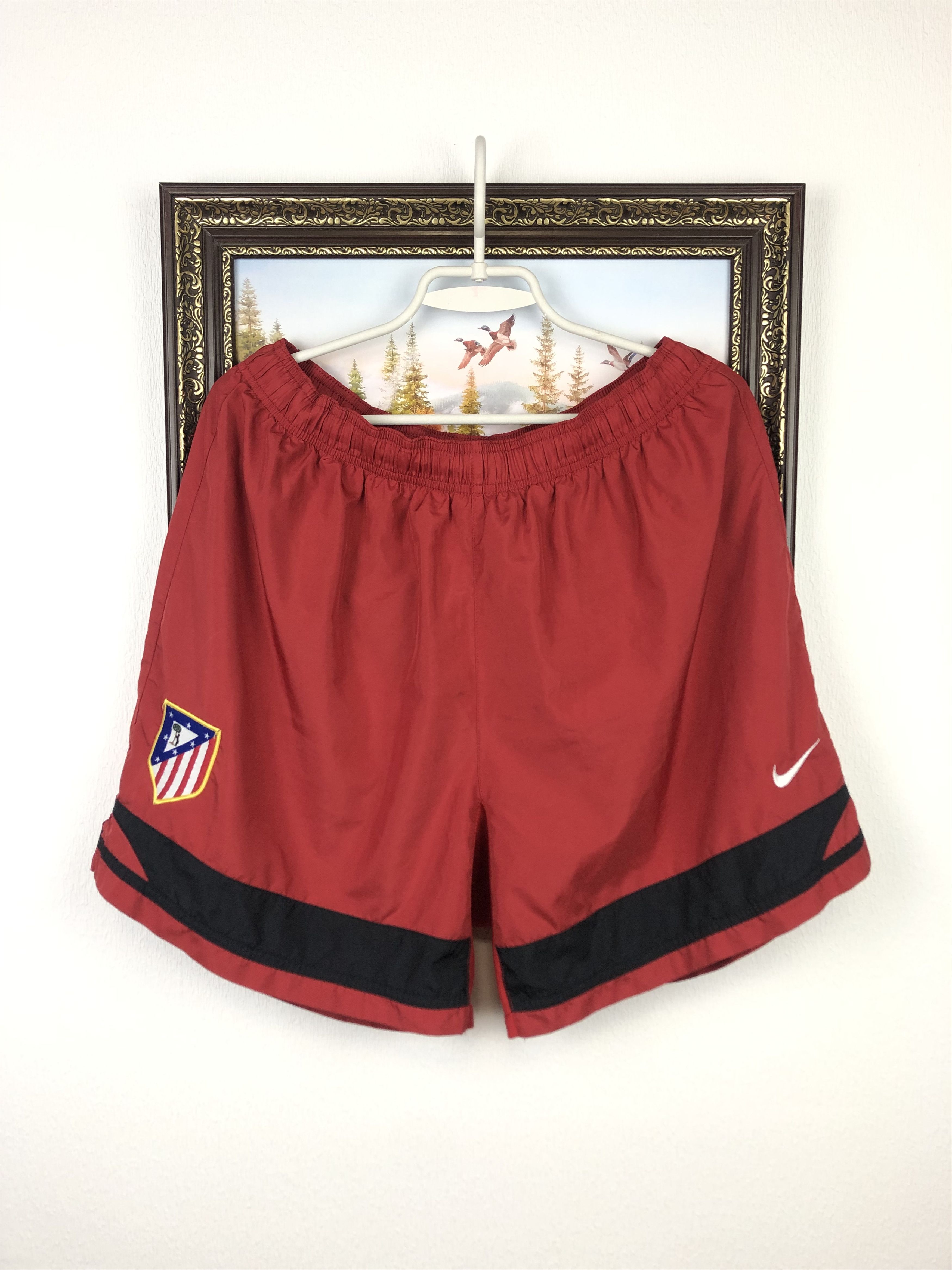 Nike Vintage Nike Atletico Madrid Football Shorts Soccer Size XL Size US 36 / EU 52 - 1 Thumbnail