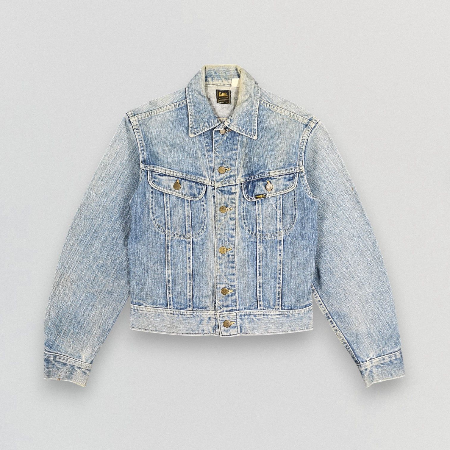 Lee Vintage Lee Denim Trucker Jacket Stone Washed Made In USA Size US S / EU 44-46 / 1 - 1 Thumbnail