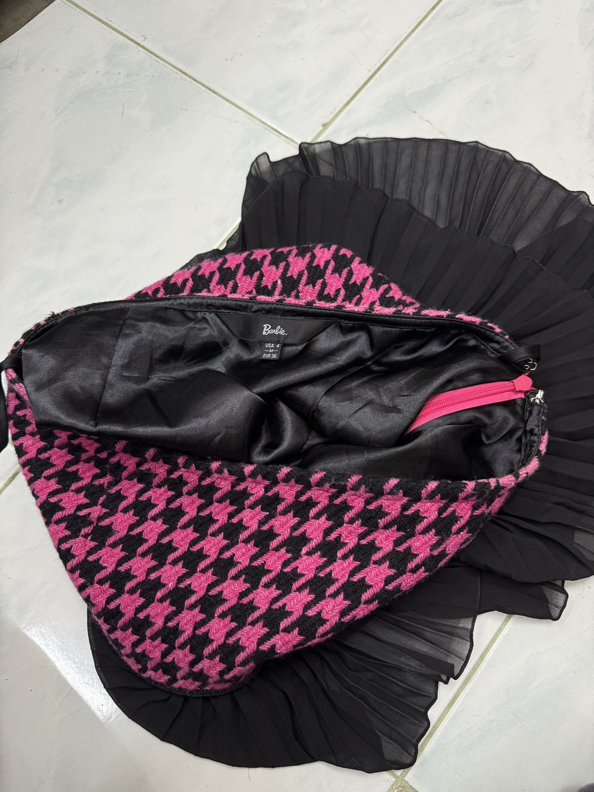 Hypebeast 🔥🔥🔥ARCHIVE BARBIE MINI SKIRTS Size 27" / US 4 / IT 40 - 5 Thumbnail