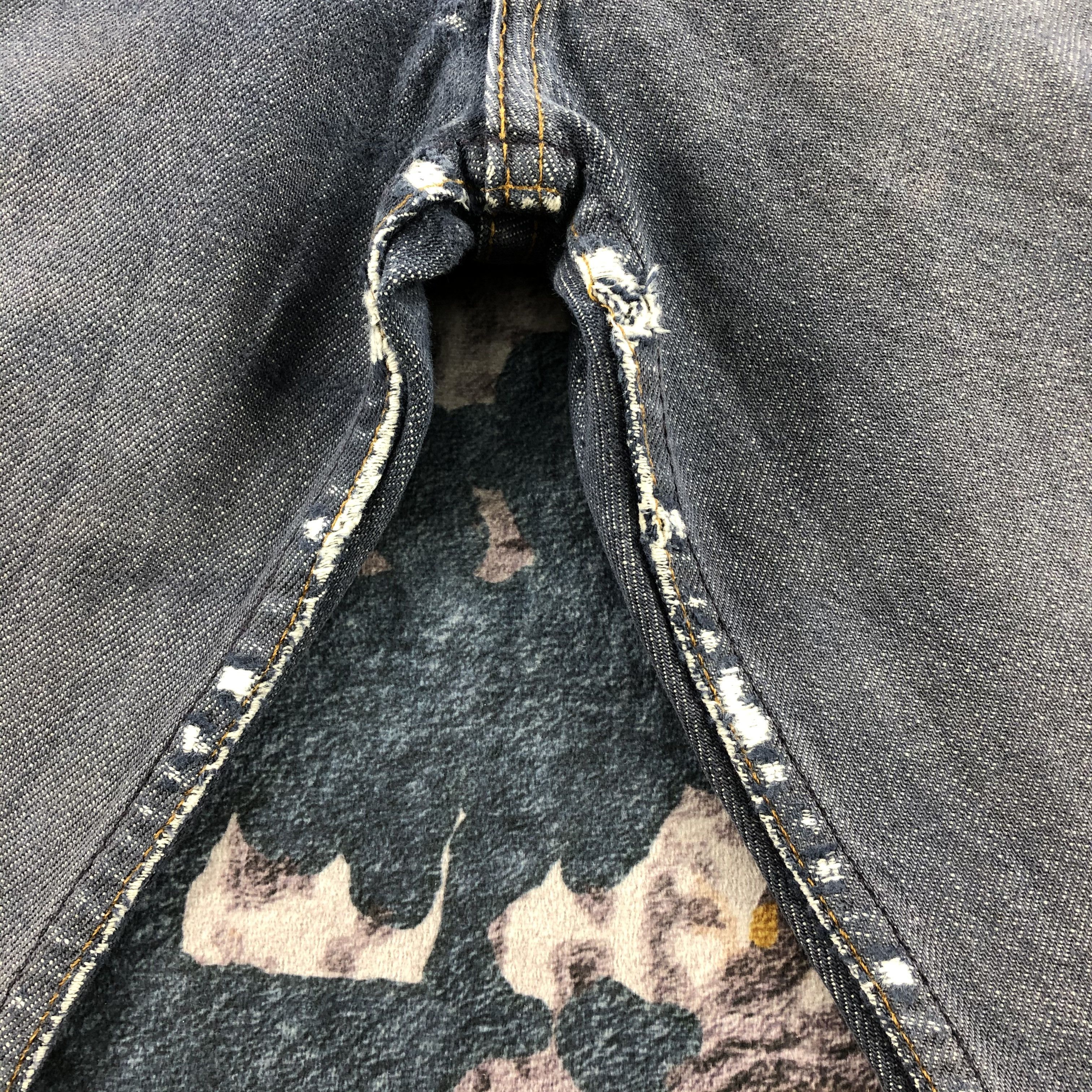 Levi's 90s Vintage Ripped Levis 501 Jeans-JM2674 Size US 28 / EU 44 - 11 Thumbnail