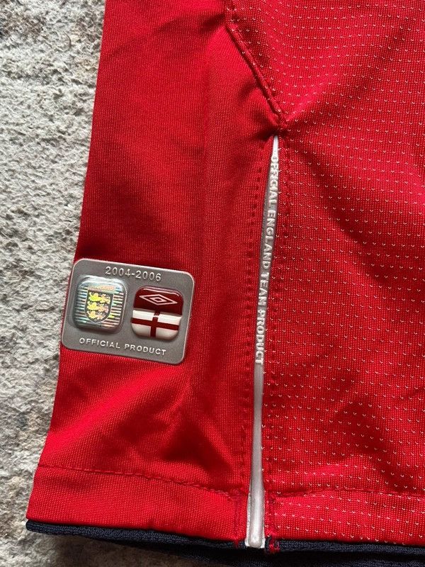 Umbro Umbro England 2004 - 2006 Sz M Football Soccer Rare Size US M / EU 48-50 / 2 - 2 Thumbnail