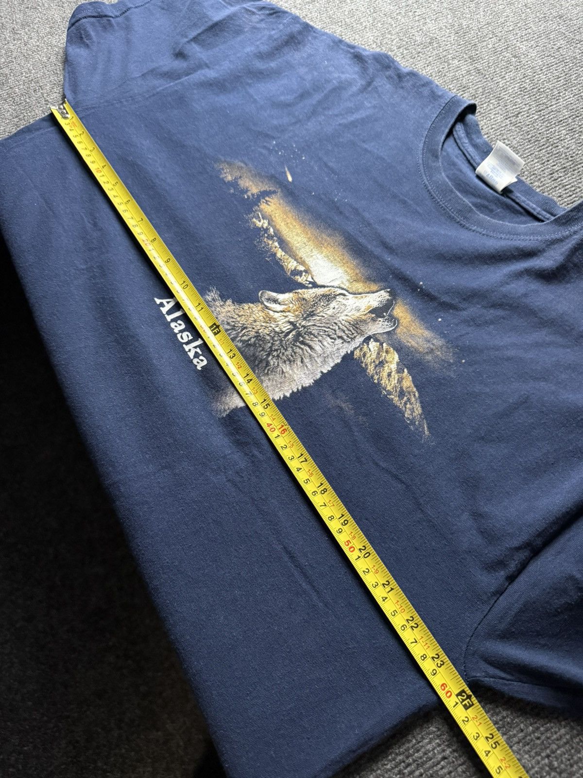 Vintage 00s Retro USA Alaska Wolf Graphic T Shirt Nature Outdoor Tee Size US XL / EU 56 / 4 - 18 Thumbnail