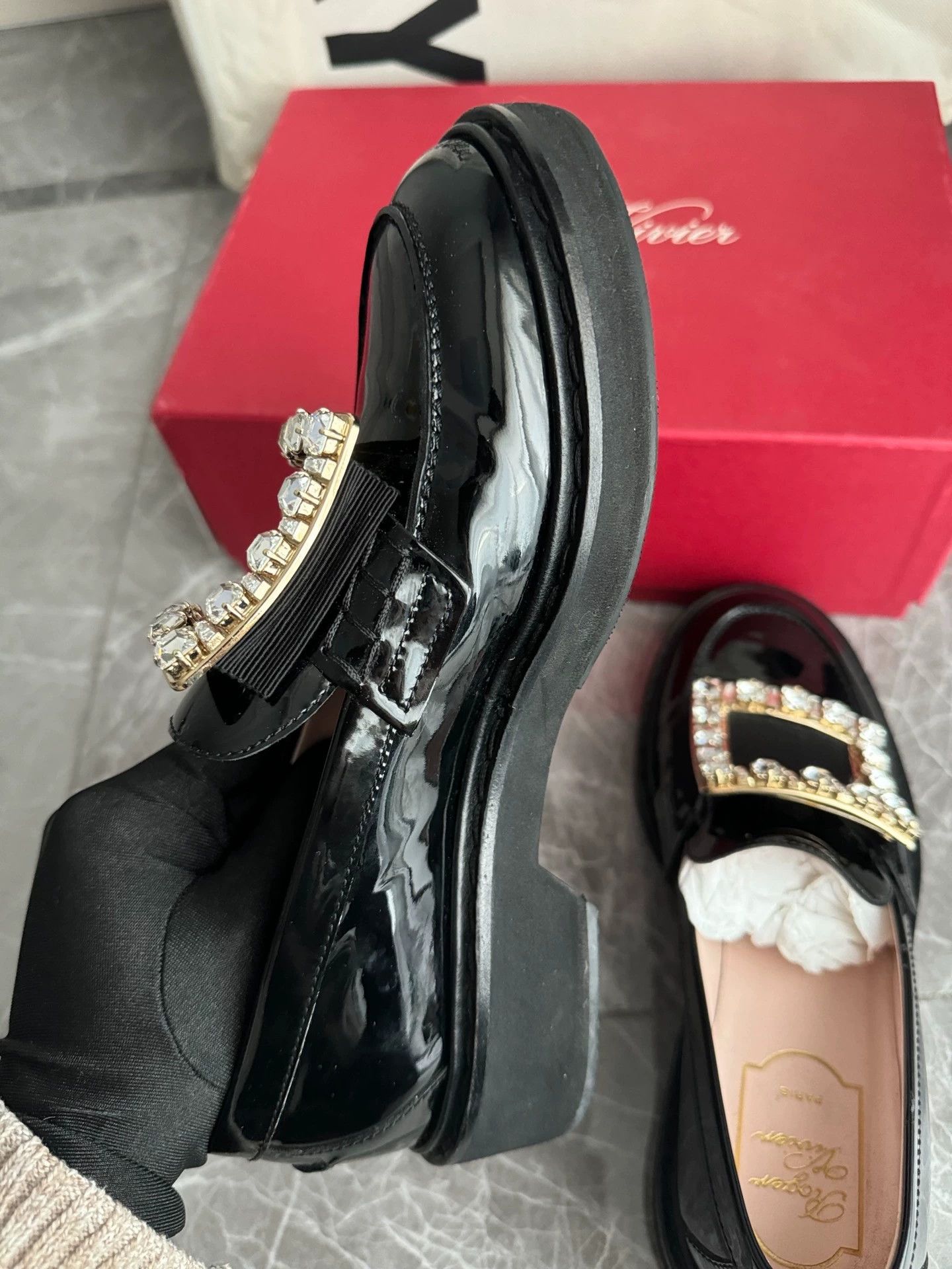 Roger Vivier Roger Vivier Black Patent Crystal Loafer 35.5 EU Size US 4.5 / IT 34.5 - 6 Thumbnail