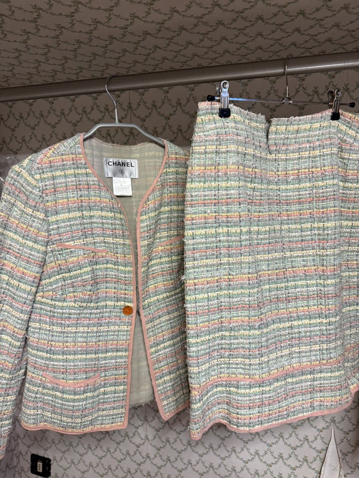 Chanel Chanel blazer and skirt Size M / US 6-8 / IT 42-44 - 1 Thumbnail