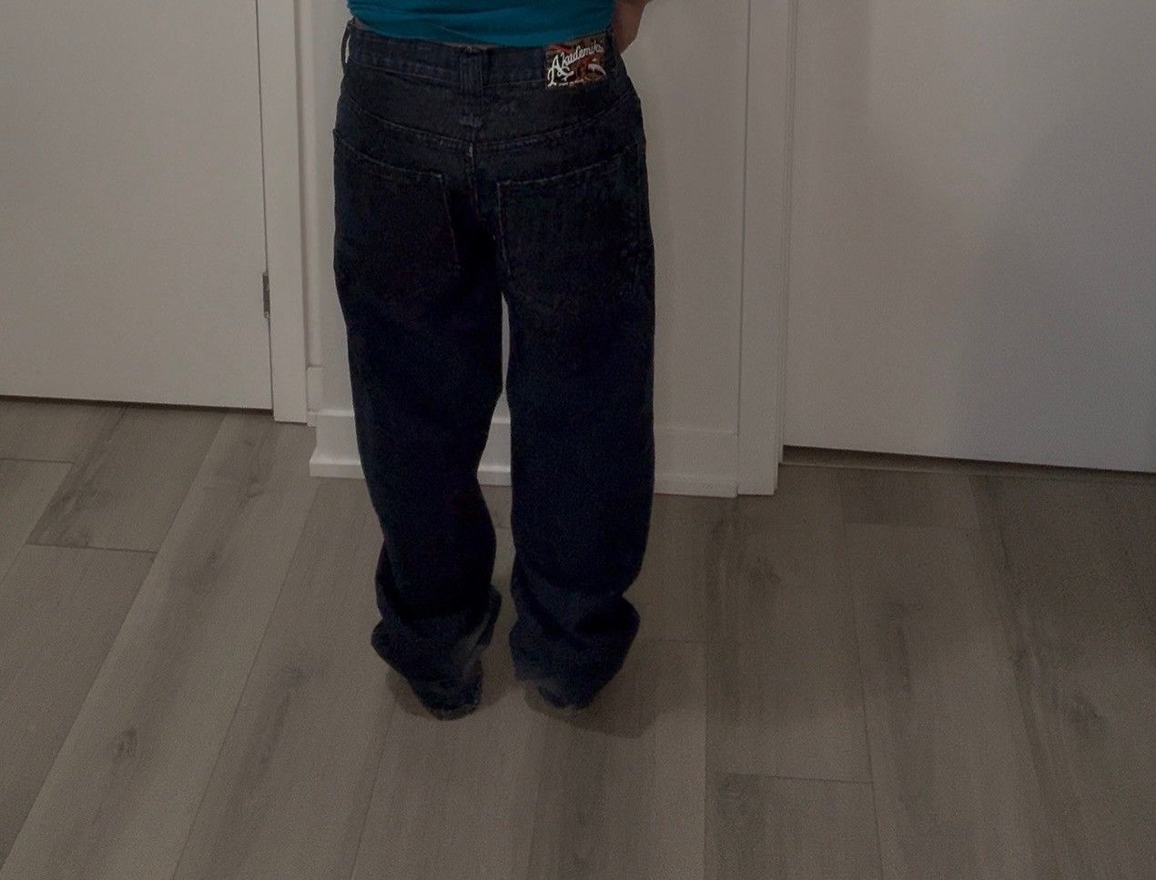 Akademiks Late 2000s Akademiks Baggy Hip Hop Embossed Jeans (34x32) Size US 34 / EU 50 - 11 Thumbnail