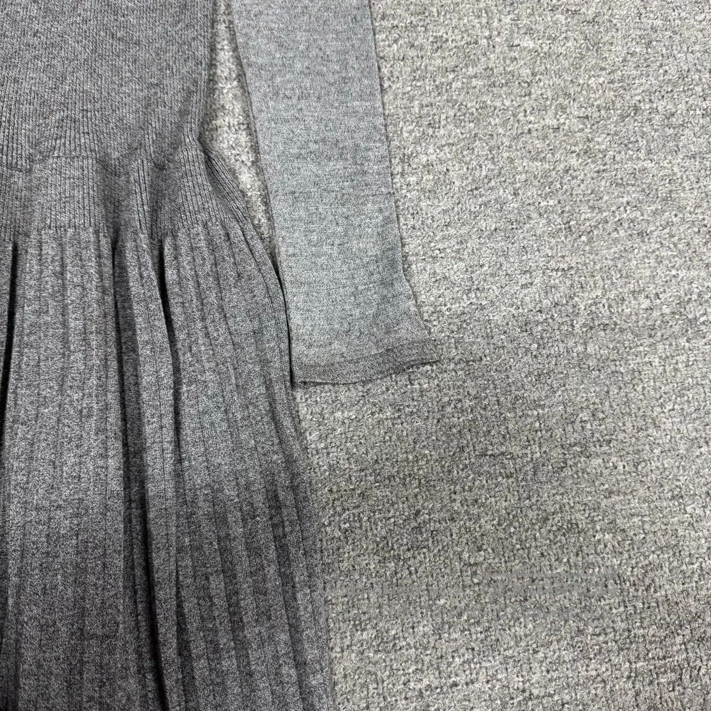 Chanel Chanel Gray knitted dress| Size M / US 6-8 / IT 42-44 - 4 Thumbnail