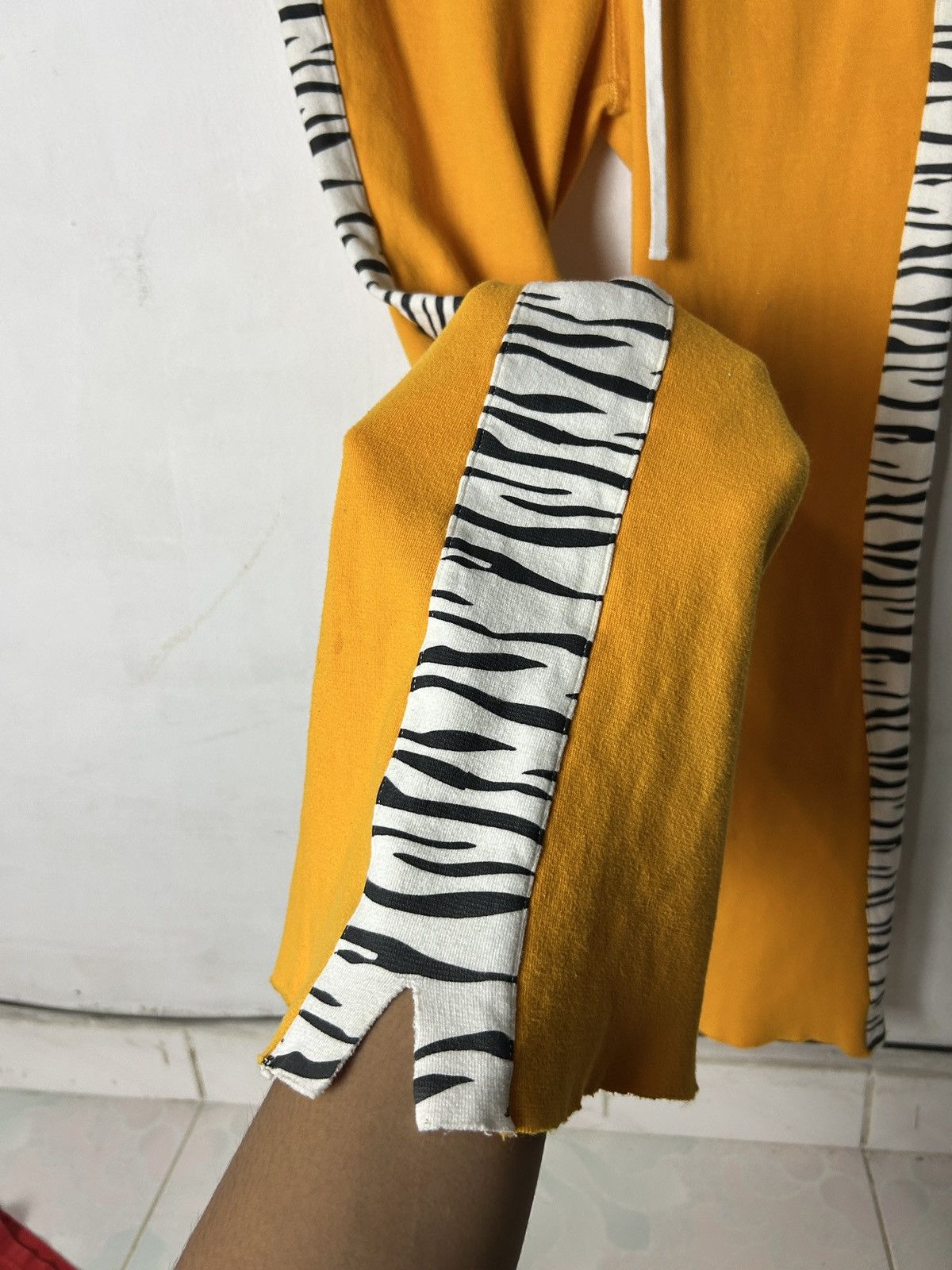 Japanese Brand Baby doll Y2k tiger stripe super flare jogger pants Size 28" / US 6 / IT 42 - 8 Thumbnail
