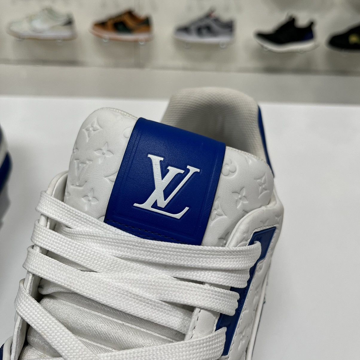 Louis Vuitton Louis Vuitton Trainer #54 Signature Blue White Size US 10 / EU 43 - 12 Thumbnail